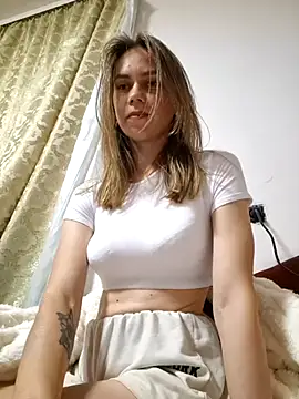 Snapshot of Lisahoppii chatting on May 21, 2026, 6:05 pm Lisahoppii online show from May 21, 2026, 6:05 pm