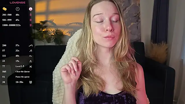 Snapshot of Eve_Sin chatting on July 2, 2026, 3:18 am Eve Sin online show from July 2, 2026, 3:18 am
