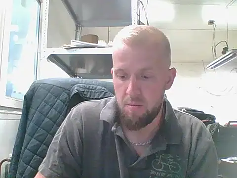 Snapshot of bardiauto chatting on July 21, 2026, 4:25 am bardiauto online show from July 21, 2026, 4:25 am