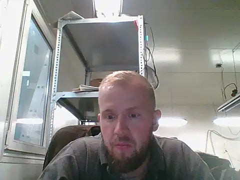 Snapshot of bardiauto chatting on July 29, 2026, 4:12 am bardiauto online show from July 29, 2026, 4:12 am