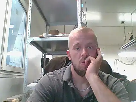 Snapshot of bardiauto chatting on July 27, 2026, 4:30 am bardiauto online show from July 27, 2026, 4:30 am
