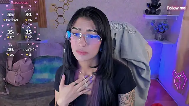 mia smoke  online show from June 17, 2026, 2:05 pm