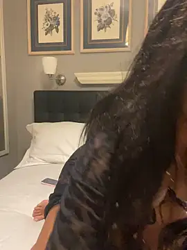 Miarosa online show from May 6, 2026, 6:12 pm