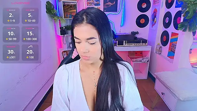 Snapshot of Duulce_mia chatting on July 9, 2026, 11:10 am Duulce mia online show from July 9, 2026, 11:10 am