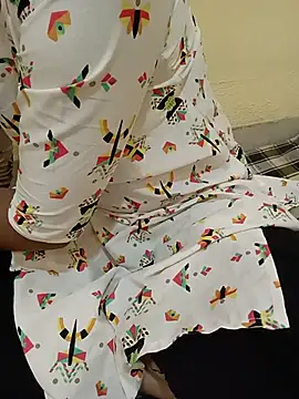 Snapshot of Seema_yadav01 chatting on July 11, 2026, 5:08 am Seema yadav01 online show from July 11, 2026, 5:08 am
