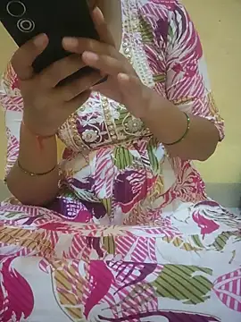 Snapshot of Seema_yadav01 chatting on May 5, 2026, 4:59 am Seema yadav01 online show from May 5, 2026, 4:59 am