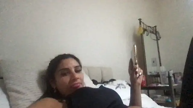 Miss juicybabes online show from May 3, 2026, 8:23 pm