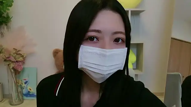 -Luna JP- online show from April 30, 2026, 11:39 am