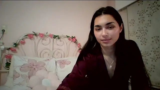 yourbella37 online show from May 17, 2026, 8:31 pm