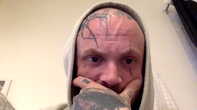 Snapshot of InkedNico chatting on May 1, 2026, 3:22 am InkedNico online show from May 1, 2026, 3:22 am