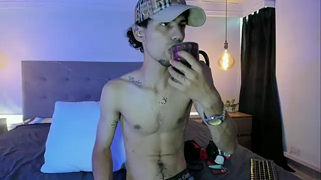 Snapshot of MichaelEvanss_ chatting on June 30, 2026, 12:49 pm MichaelEvanss online show from June 30, 2026, 12:49 pm