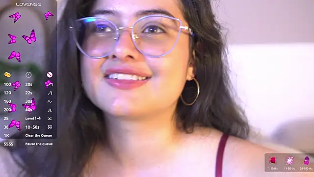 Snapshot of Madison_Flame chatting on August 7, 2026, 1:44 am Madison Flame online show from August 7, 2026, 1:44 am