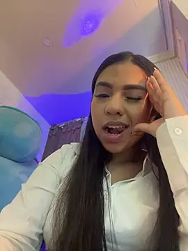Snapshot of Dulcerouss__ chatting on May 26, 2026, 11:41 am Dulcerouss online show from May 26, 2026, 11:41 am