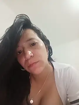 rikurra online show from June 17, 2026, 3:28 am