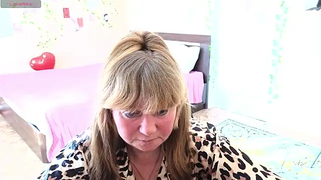 Melania Cook online show from May 29, 2026, 4:07 am