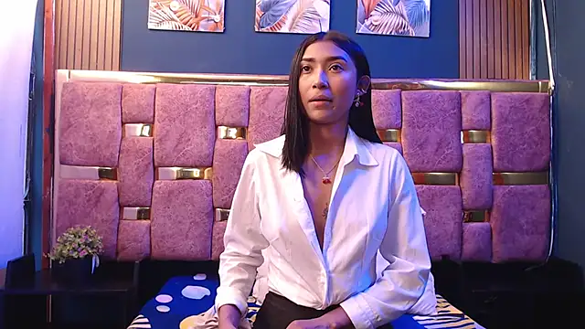 Mia konor06 online show from May 20, 2026, 11:07 am