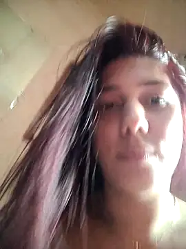 Snapshot of nessaflors2 chatting on June 1, 2026, 3:22 pm nessaflors2 online show from June 1, 2026, 3:22 pm
