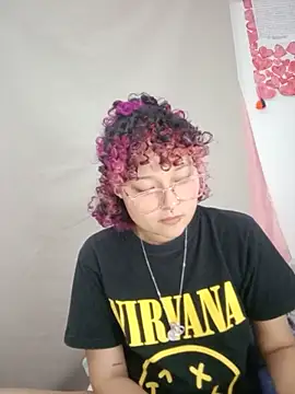 Snapshot of Ari_vibesX chatting on June 3, 2026, 12:00 am Ari vibesX online show from June 3, 2026, 12:00 am