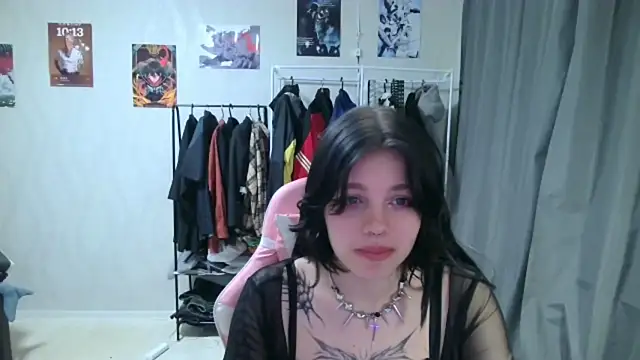 VeIvetLure online show from May 25, 2026, 6:17 pm