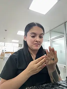 Snapshot of marianm29-1 chatting on May 8, 2026, 7:28 pm marianm29-1 online show from May 8, 2026, 7:28 pm