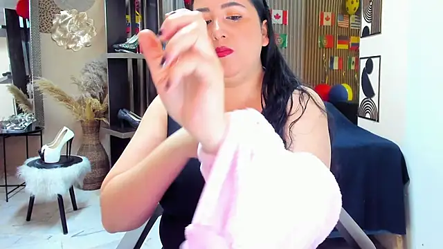BBWLuxuryMuse online show from July 6, 2026, 11:17 am