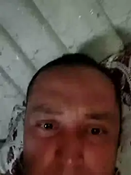 berkceylan online show from May 3, 2026, 8:34 pm