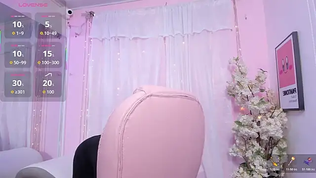 Snapshot of ShanelleDupont_ chatting on June 21, 2026, 8:47 pm ShanelleDupont online show from June 21, 2026, 8:47 pm