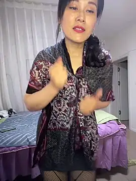 Yu-Meimei online show from May 15, 2026, 4:32 am