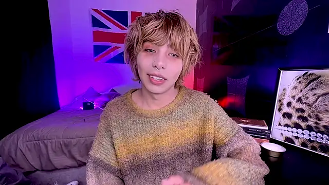 Snapshot of Aronn_44 chatting on July 8, 2026, 1:41 am Aronn 44 online show from July 8, 2026, 1:41 am