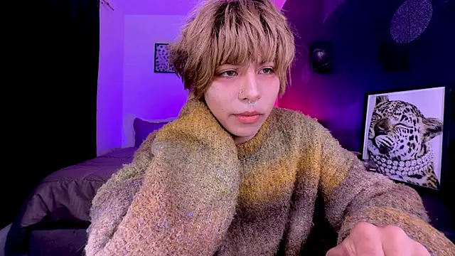 Snapshot of Aronn_44 chatting on June 2, 2026, 4:56 am Aronn 44 online show from June 2, 2026, 4:56 am