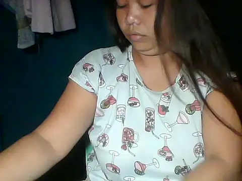 Snapshot of MommyKaye30 chatting on May 29, 2026, 7:20 pm MommyKaye30 online show from May 29, 2026, 7:20 pm