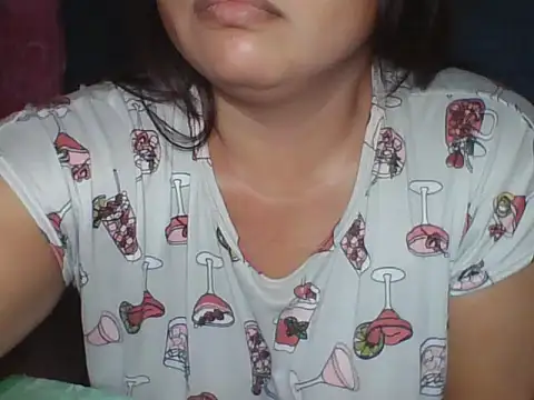 Snapshot of MommyKaye30 chatting on July 26, 2026, 6:26 pm MommyKaye30 online show from July 26, 2026, 6:26 pm