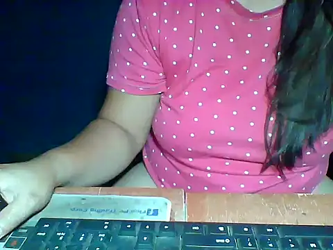 Snapshot of MommyKaye30 chatting on May 10, 2026, 8:11 pm MommyKaye30 online show from May 10, 2026, 8:11 pm