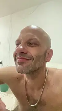 french solo X online show from May 8, 2026, 2:43 pm