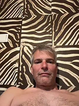 Snapshot of Thor-82 chatting on May 7, 2026, 7:39 pm Thor-82 online show from May 7, 2026, 7:39 pm