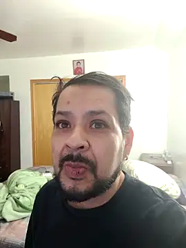 Snapshot of jose790044 chatting on May 2, 2026, 10:09 am jose790044 online show from May 2, 2026, 10:09 am