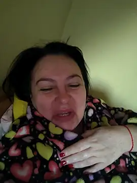 Snapshot of EmmaEmmy40 chatting on May 14, 2026, 3:14 am EmmaEmmy40 online show from May 14, 2026, 3:14 am