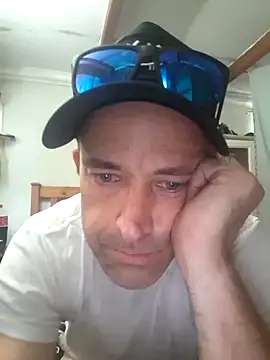 Snapshot of MikeUnderExposurePanties chatting on May 4, 2026, 10:07 am MikeUnderExposurePanties online show from May 4, 2026, 10:07 am