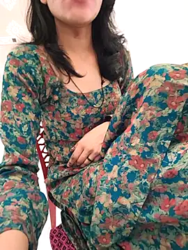 Snapshot of zoya_baby_ chatting on August 7, 2026, 4:46 pm zoya baby online show from August 7, 2026, 4:46 pm