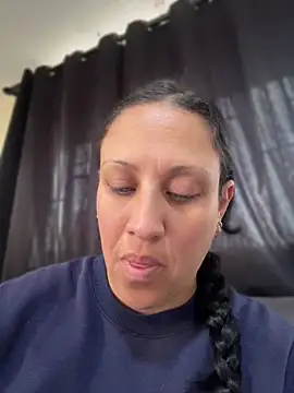 Snapshot of Cloe-Fire chatting on June 2, 2026, 11:10 am Cloe-Fire online show from June 2, 2026, 11:10 am