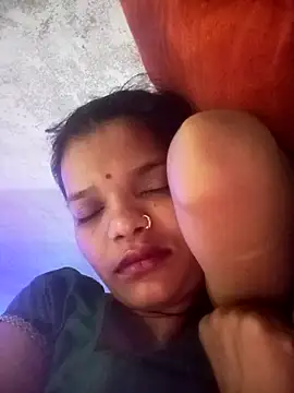 Snapshot of Student_garl_1 chatting on May 18, 2026, 11:53 pm Student garl 1 online show from May 18, 2026, 11:53 pm