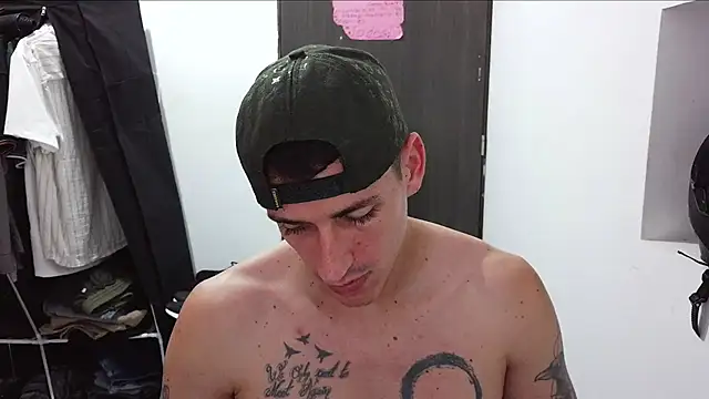 Snapshot of RaulRico chatting on July 26, 2026, 6:26 pm RaulRico online show from July 26, 2026, 6:26 pm