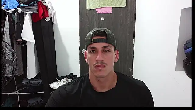 Snapshot of RaulRico chatting on June 27, 2026, 3:45 am RaulRico online show from June 27, 2026, 3:45 am
