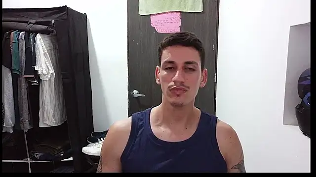 Snapshot of RaulRico chatting on June 1, 2026, 1:17 am RaulRico online show from June 1, 2026, 1:17 am