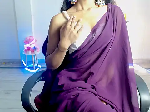 Snapshot of Annu_07 chatting on July 1, 2026, 4:35 am Annu 07 online show from July 1, 2026, 4:35 am