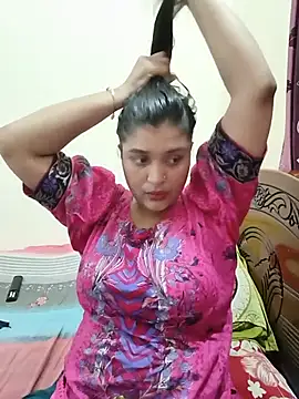 Snapshot of Joya-02 chatting on June 7, 2026, 11:37 am Joya-02 online show from June 7, 2026, 11:37 am