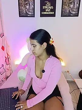 Raven stonee01 online show from June 18, 2026, 12:31 am
