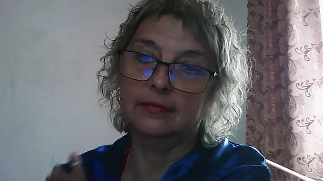 Snapshot of ElizabethGorden chatting on June 27, 2026, 6:19 am ElizabethGorden online show from June 27, 2026, 6:19 am