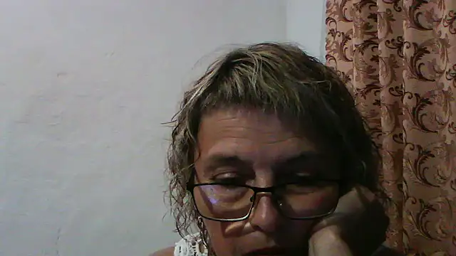 Snapshot of ElizabethGorden chatting on August 5, 2026, 5:40 pm ElizabethGorden online show from August 5, 2026, 5:40 pm