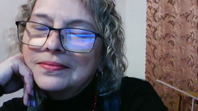 Snapshot of ElizabethGorden chatting on June 16, 2026, 5:24 pm ElizabethGorden online show from June 16, 2026, 5:24 pm